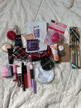 NWT 19pc Makeup & Beauty Grab Bag Bundle